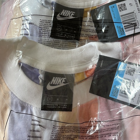 Nike Retro Crop Top - Picture 7 of 8